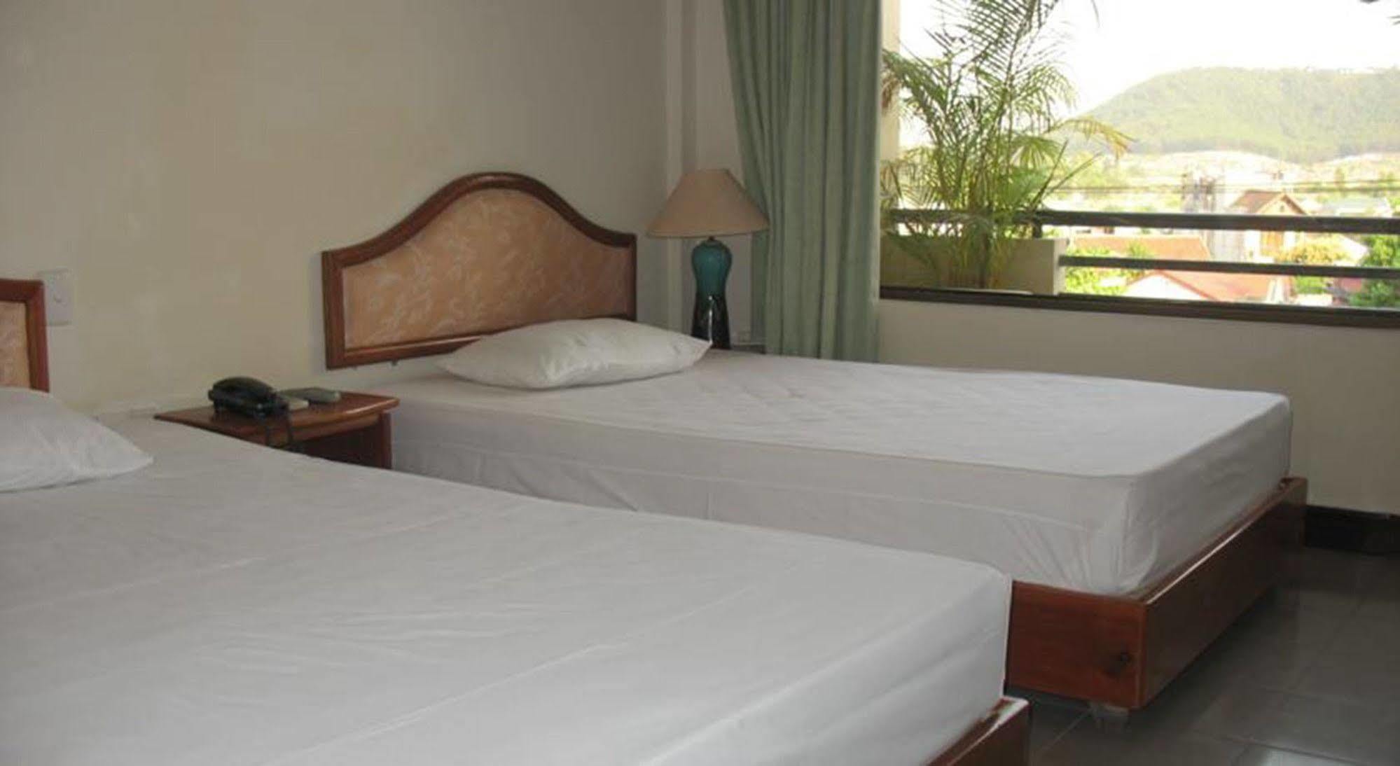 Ngu Binh Hue Hotel ภายนอก รูปภาพ